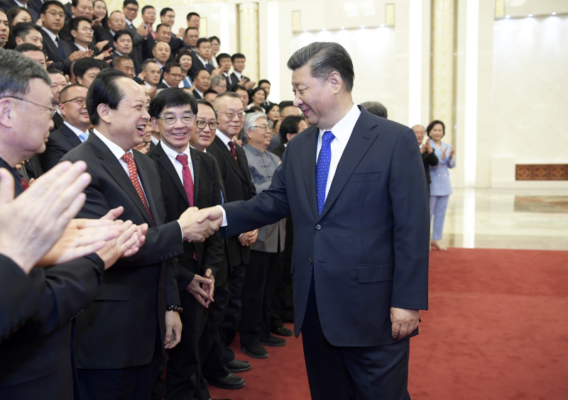 2019年5月28日，習(xí)近平主席在人民大會(huì)堂親切接見(jiàn)舒心先生